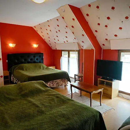 Konukevi Les Salles 3*