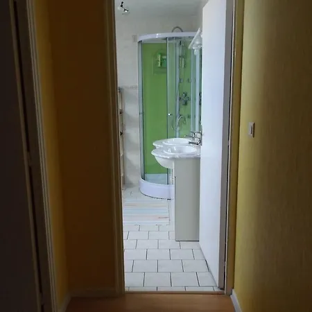 بيت ضيافة Les Salles 3*