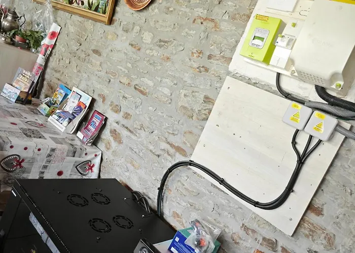 ゲストハウス シャンブル レ サレ