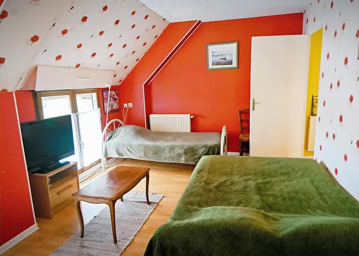 シャンブル レ サレ ゲストハウス ボーヴォワール