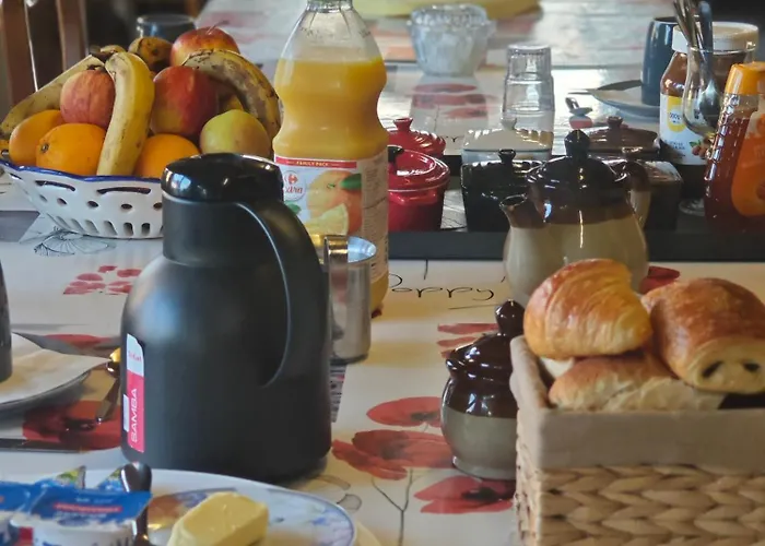 シャンブル レ サレ ゲストハウス ボーヴォワール