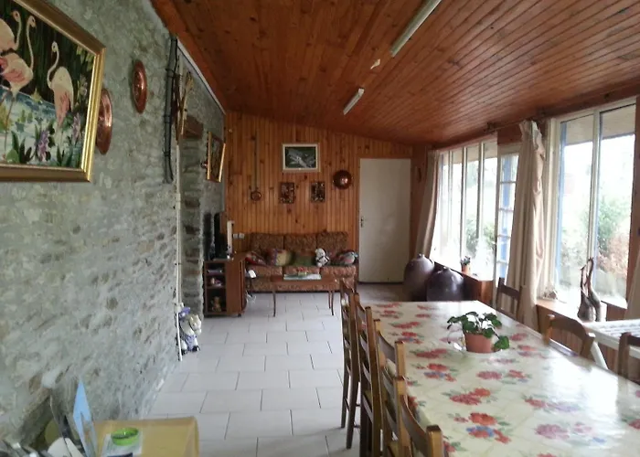 ゲストハウス シャンブル レ サレ ボーヴォワール