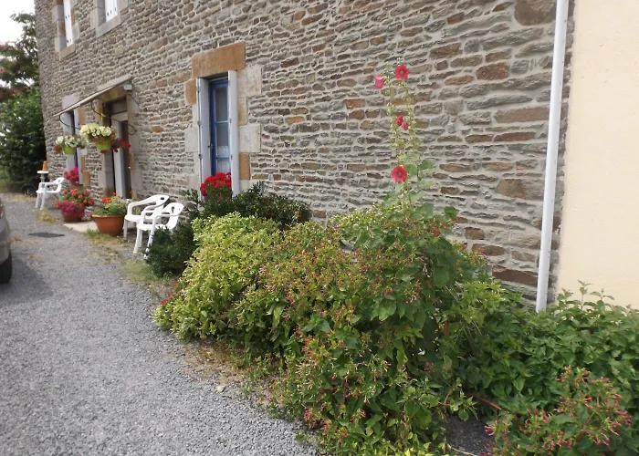 ゲストハウス シャンブル レ サレ 3*